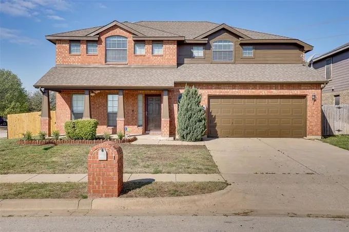 9601 Ember Ln, Fort Worth, TX 76131 for Rent