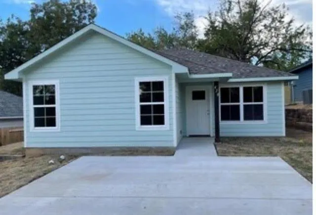 428 E Nelson St, Denison, TX 75021 for Rent
