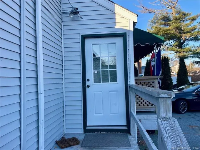 27 East Main Street, Unit B, Clinton, CT 06413 for Rent