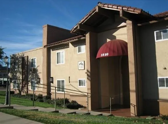 Plaza Verde Apartments - 1310 N 1st St - El Cajon, CA Apartments for Rent