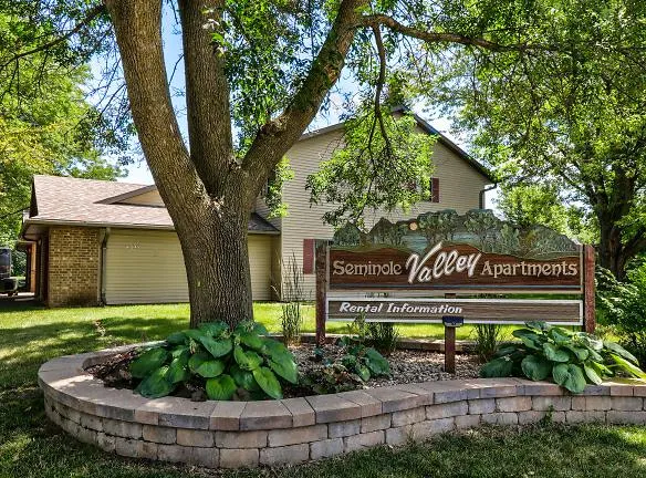 Seminole Valley Apartments - 4391 4395 Crescent Rd - Fitchburg, WI Apartments for Rent