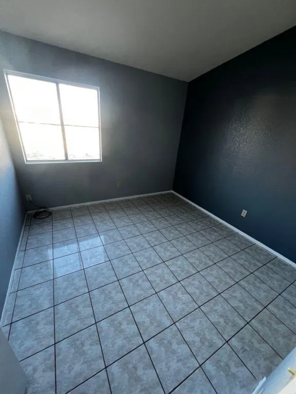 1 bedroom room for rent $900 per month in Desert Hot Springs.