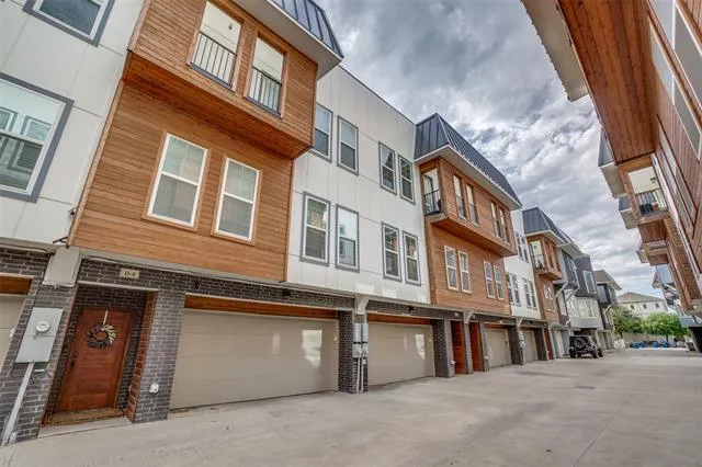 2318 Stutz Drive Unit: D4 Dallas Texas 75235 for Rent