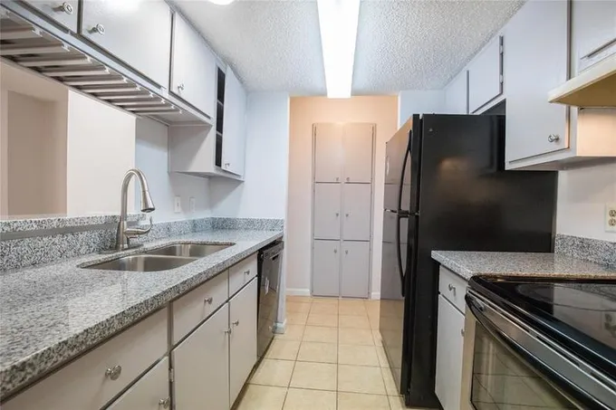 1900 Bay Area Boulevard Unit: J 176 Houston Texas 77058 for Rent