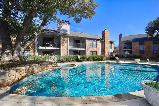 15151 Berry Trail Unit: 901 Dallas Texas 75248 for Rent