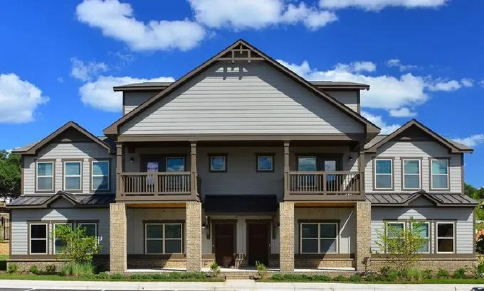 Summer sublet one room in a 3 bedroom town-home (The Retreat) for Rent