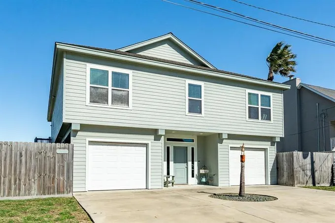 12828 E Conquistador Drive Galveston Texas 77554 for Rent