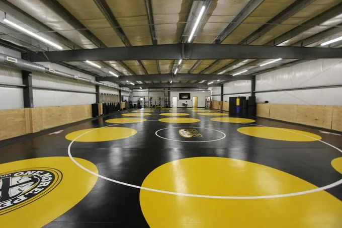 Sewickley Indoor Sports Athletic Training Shared Space for Rent - Over 5,500.