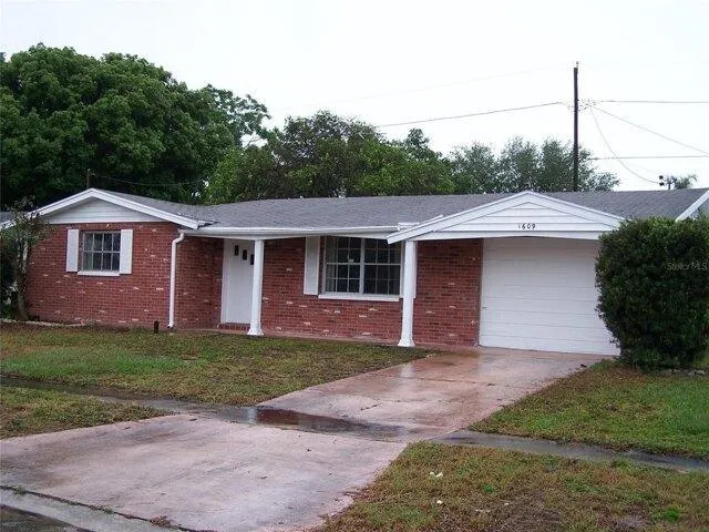 2 Bedroom 1 Bath In Holiday FL 34690 for Rent