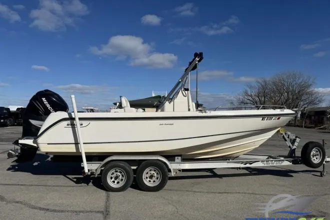 2007 Boston Whaler 210 Outrage for Sale