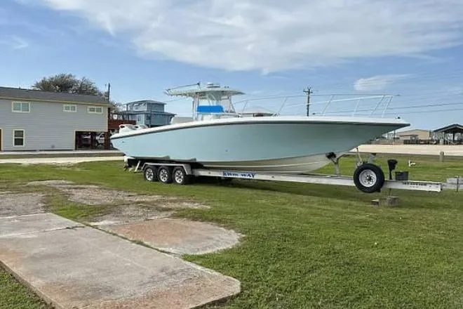 2003 Fountain 37 for Sale