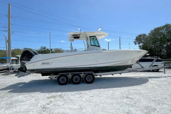 2010 Boston Whaler 320 Outrage for Sale