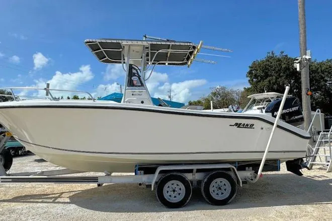 2002 Mako 232 Center Console for Sale