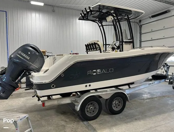 2017 Robalo R 222 ES for Sale