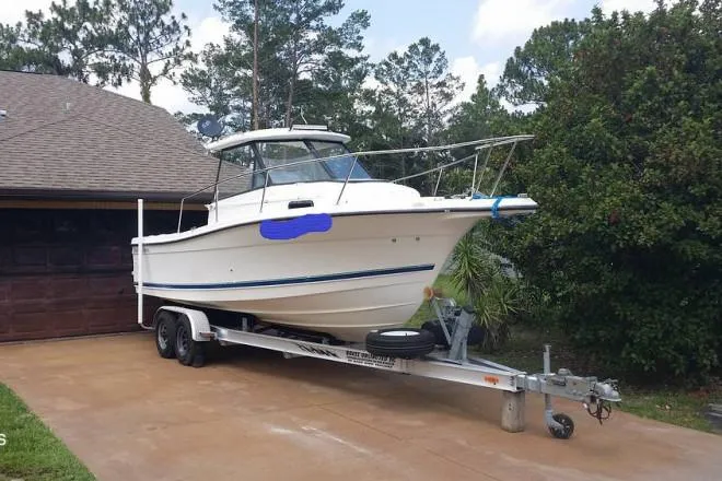1997 Trophy 2052 for Sale