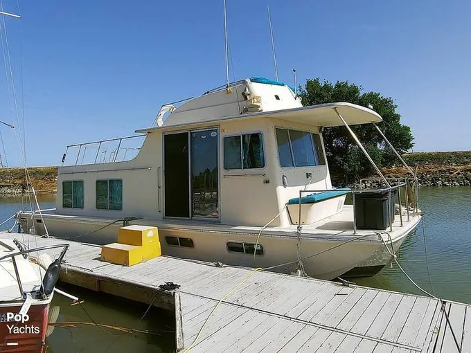 1979 Gibson Boatel 36 for Sale