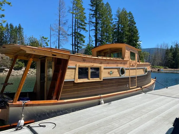 2018 Custom Classic Waterwoody 33 for Sale