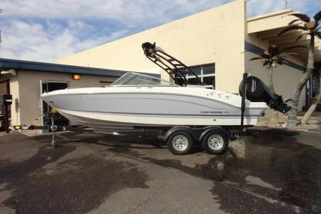 2023 Chaparral 21 SSi OB for Sale
