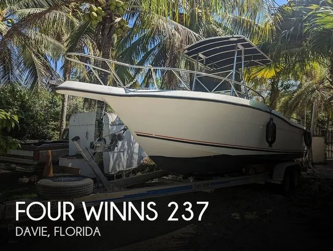 Four Winns Quest 237 Center Consoles 1991 for Sale