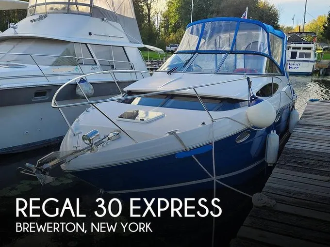2016 Regal 30 Express Boat for Sale