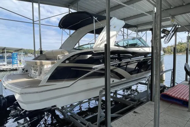 2016 Formula 330 Bow Rider for Sale