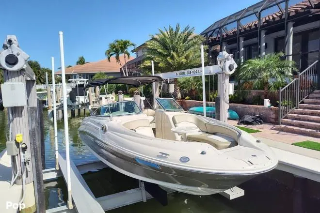 2005 Sea Ray 240 Sundeck for Sale