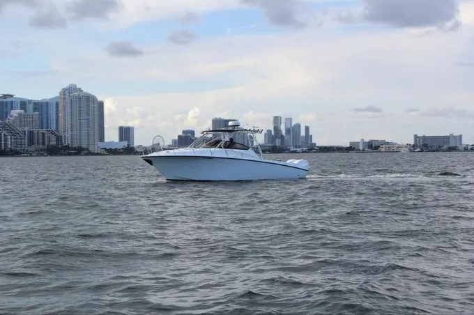 2007 Fountain Powerboats 33 Sportfish Cruiser for Sale