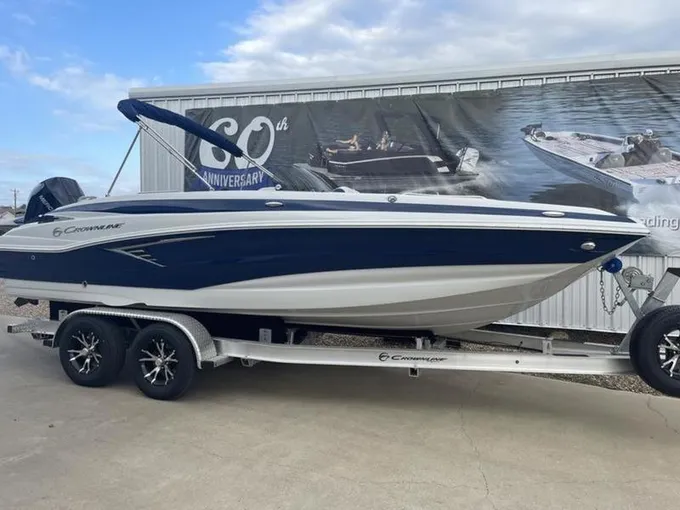 22 foot Crownline E225XS for Sale