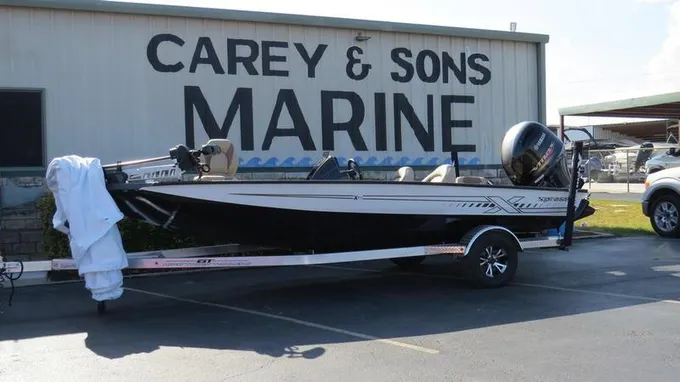 19 foot Xpress X19 PRO for Sale