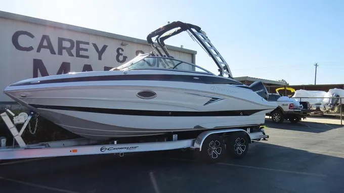 24 foot Crownline E240XS for Sale