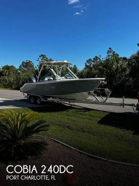 Cobia 240DC Dual Consoles 2020 for Sale