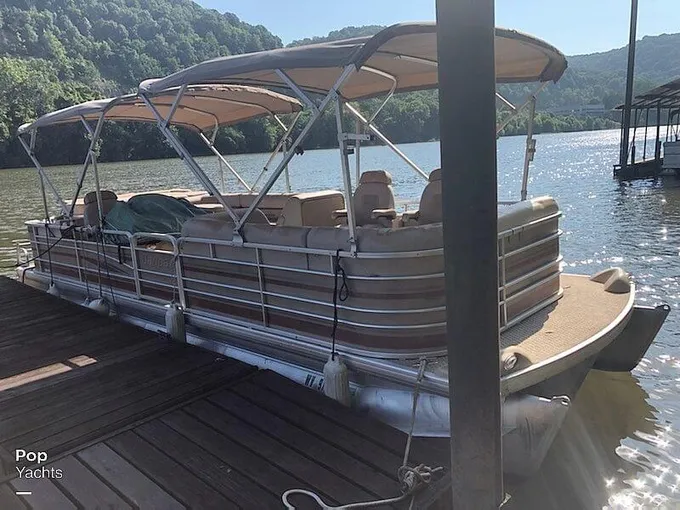 2004 Godfrey Pontoon Sanpan 25 tritoon Boat for Sale