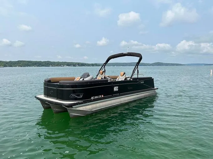 2023 Tahoe 2585 Cascade Quad Lounger for Sale