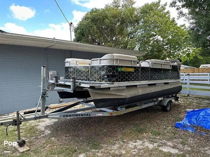 2005 Playbuoy 1822 Tropic SE for Sale