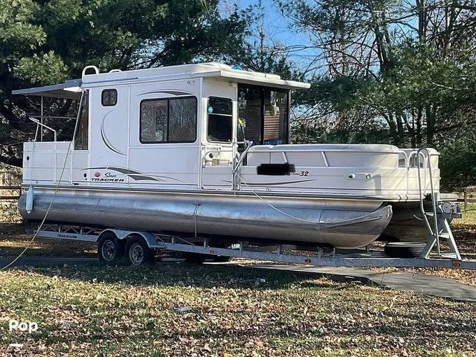 2005 Sun Tracker 32 Party Cruiser for Sale