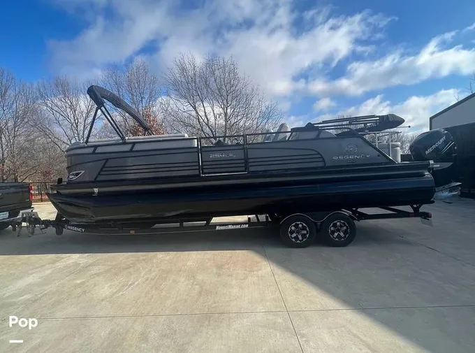2018 Regency 254LE3 Sport for Sale
