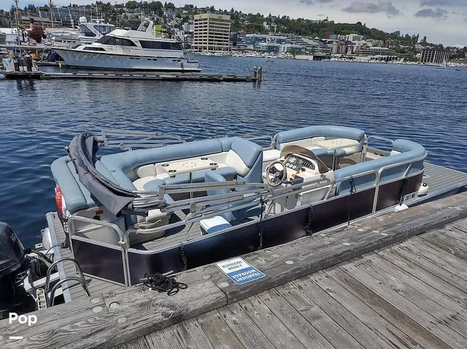 2009 Smoker Craft 25 Fisher for Sale