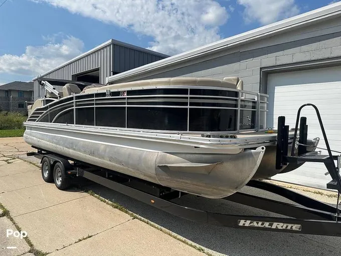 2010 Bennington 2575 RCW I-O for Sale