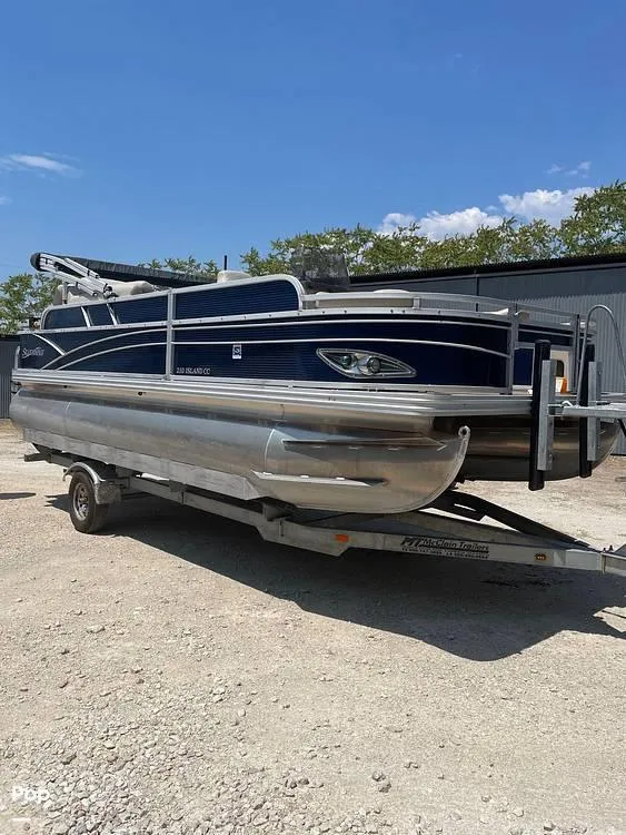 2018 Silver Wave 210 Island CC for Sale