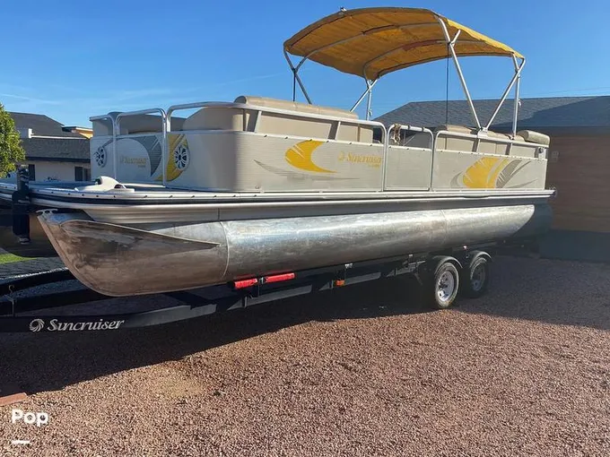 2009 Lowe SS240 Suncruiser for Sale