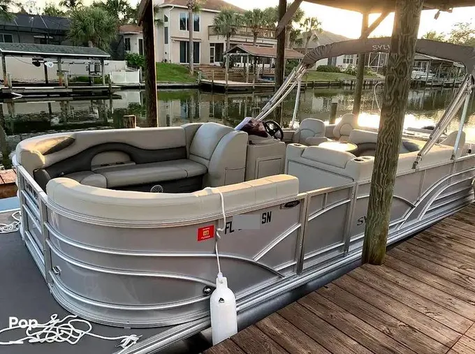 2019 Sylvan Mirage 8522CNF for Sale
