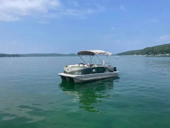 2023 Tahoe 2185 LTZ Quad Lounger for Sale