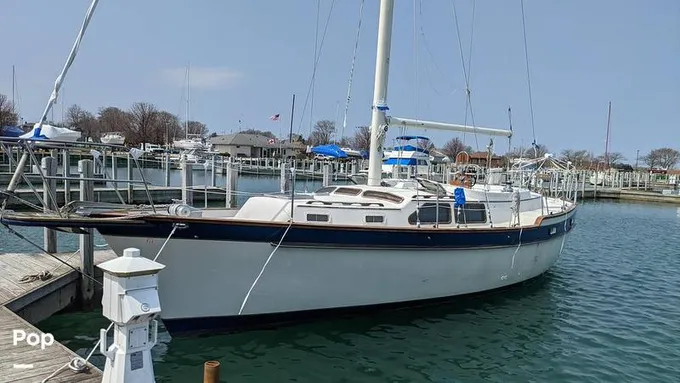1986 Irwin 38-2 Center birdpit for Sale