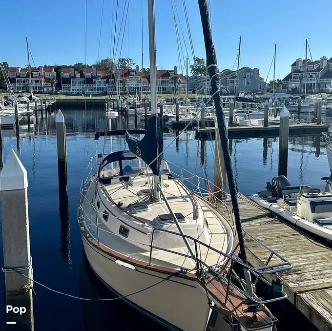 1988 Island Packet Boats 31 for Sale