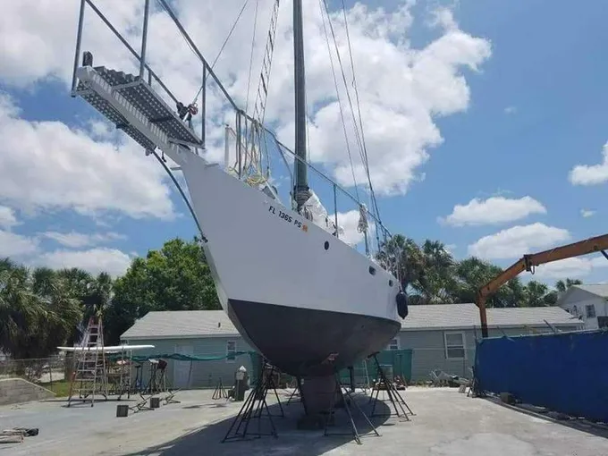 2014 Bruce Roberts Offshore 44 for Sale
