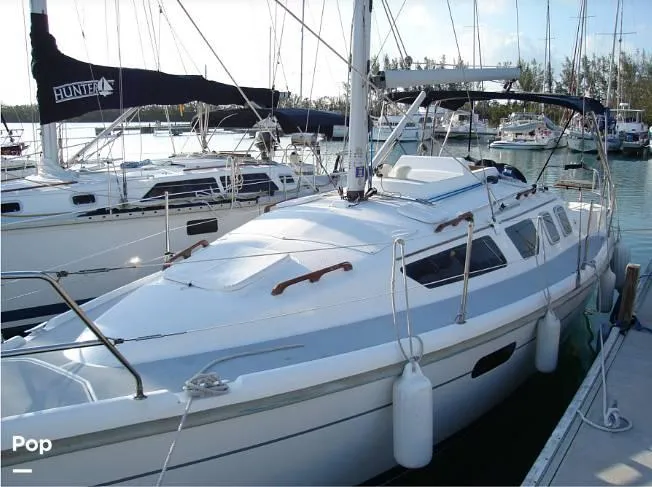 2001 Hunter 320 for Sale