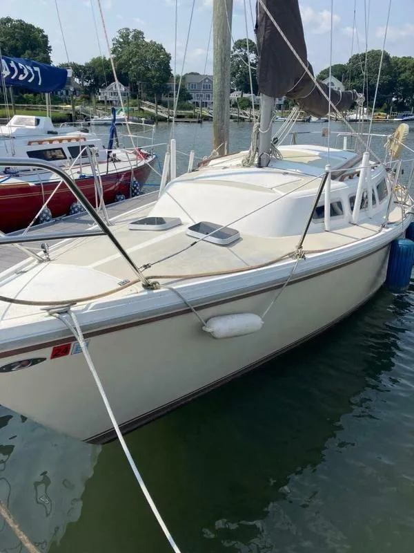 1980 Catalina C-27 for Sale
