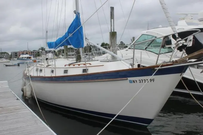 1982 Pearson 424 for Sale