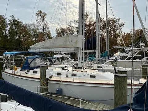 Tartan 3700 for Sale