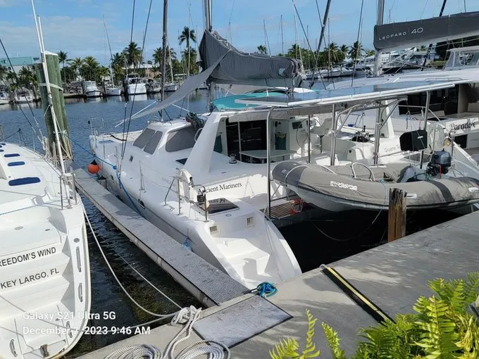 2000 Voyage Yachts 440 for Sale